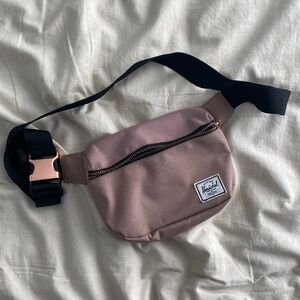 Herschel hip pack